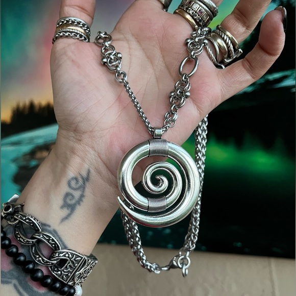 Handmade maille links stainless steel wheat chain necklace with spiral charm - Picture 13 of 16